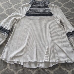 Free People White and Black Sweater XS